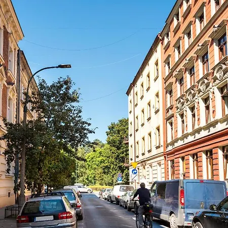 Silent Blue / Kochanowskigo St